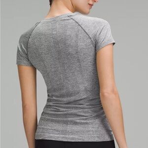 Lululemon Swiftly Tech Short Sleeve 2.0